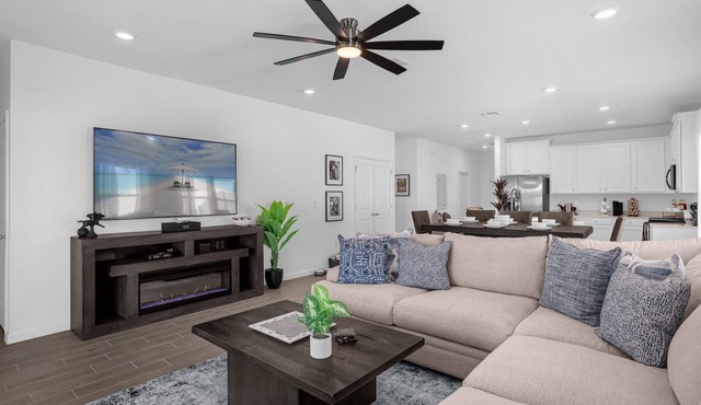 The Board & Bridle: Luxurious Entire Home near WEC