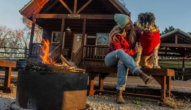 The Boathouse Bungalow Dale Hollow Lake 1 Minute Away Free Firewood Pet-Friendly