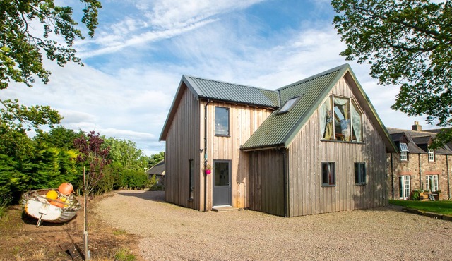 The Boathouse has fantastic country views near spectacular coastal walks