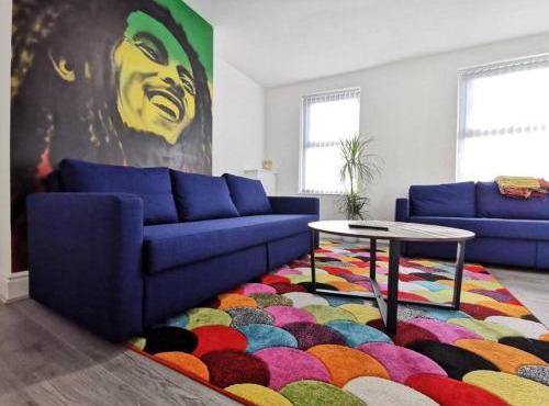 The Bob Marley 'One Love' Apartment, Relaxed Vibes