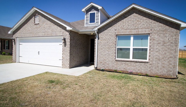 The Boho Bungalow- Clean, Cozy & Family Friendly!