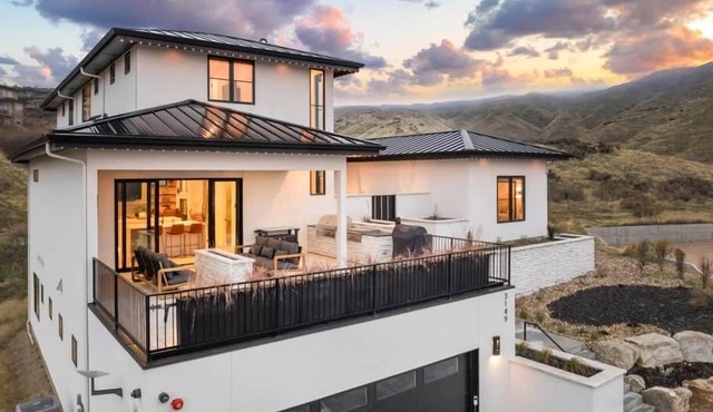 The Boise Foothills Estate