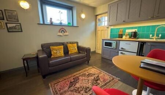 The Bolt: Ground Floor Apartment