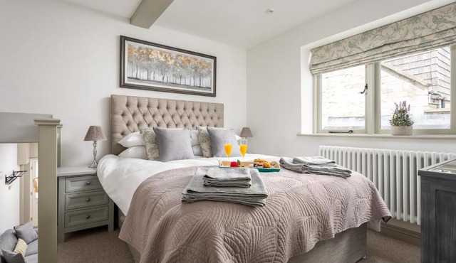 The Bolt Hole, Winchcombe, Charming Dog-Friendly Cottage