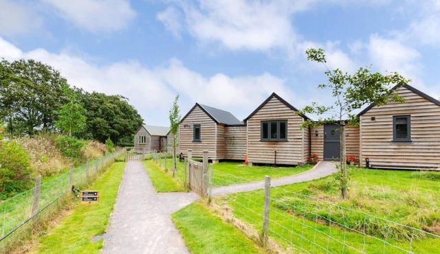 The Bolthole and Warren