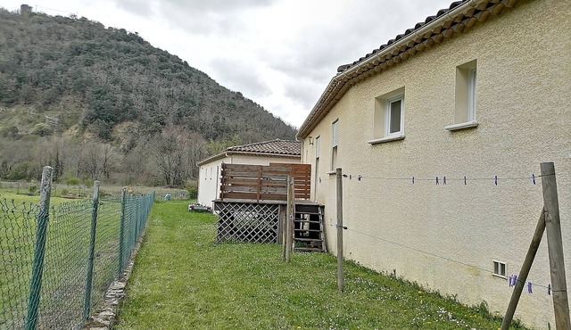The BONIOL quiet hamlet in northern Gard South Ardèche