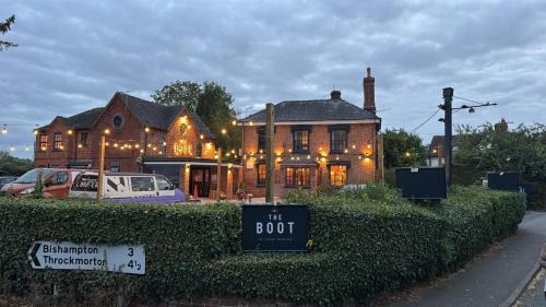 The Boot Inn