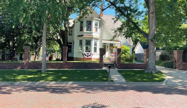 The Bootlegger’s Roost: Historic 1887 Carriage House Retreat