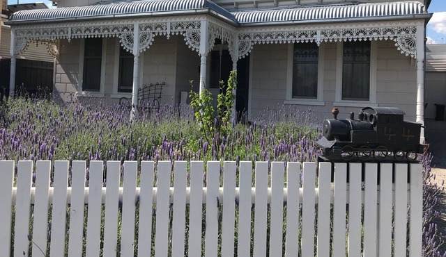 The Botanic Apartments, Williamstown - Walk to the beach, easy access to the Cit