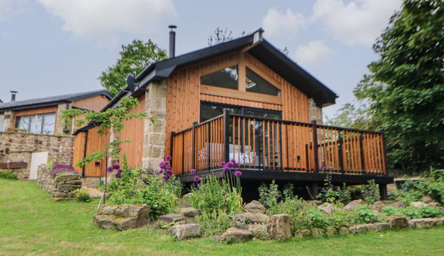 THE BOTHY, RIDING HILLS, pet friendly, with open fire in Corbridge