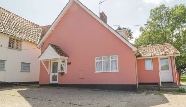 THE BOTHY, with a garden in Eye