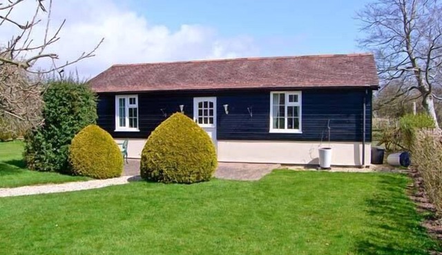 THE BOTHY, with open fire in Boldre