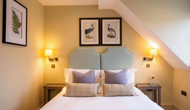 The Bottle & Glass Inn - Barn View - Room 2