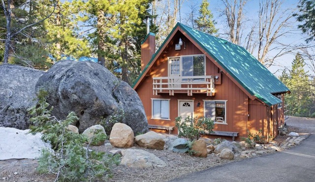 The Boulder Cabin - Tahoe National Forest