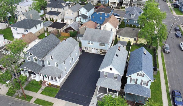 The Bradley Compound: 2 Homes, Sleeps 12, 4 Car Parking
