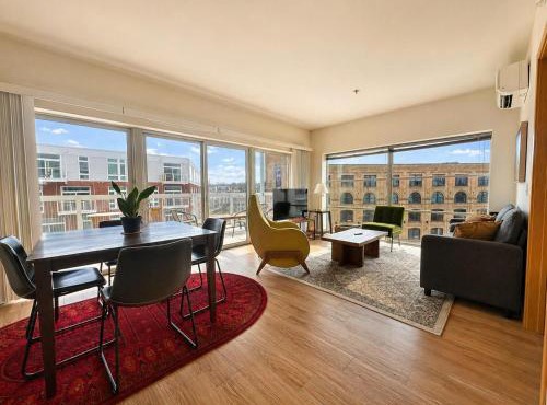 The Brady Corner Suite - Near Fiserv with Balcony - Sleeps 4