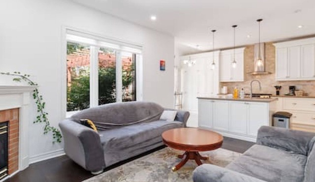 The Brampton Hideaway with Patio