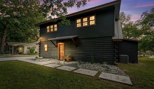 The Brazos Sugar Shack - 3/2, Waterfront w/2 story dock