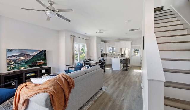 The Briar ~ Sleek 3BR New Home Walk to DT w/Outdoor Area