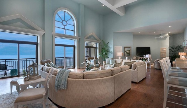 The Bridge 7 BR 7.5 BA Oceanfront Condo Sleeps 20