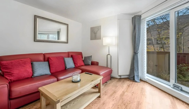 The Briery Home is a 3 bedroom modern house in the heart of Edinburgh