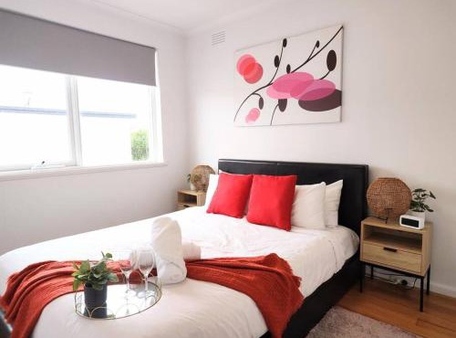 The Bright Gem on Grosvenor