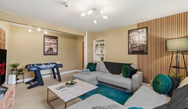 The Bristol Harbourside Apartments - Sleeps 16