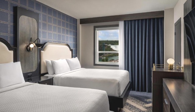 The Brock Niagara Falls Fallsview, Tapestry by Hilton