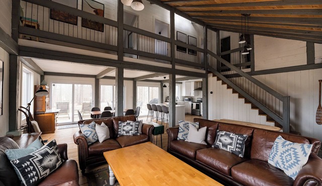 The Brook, Prince Edward County - 4 acre country estate with spa-like amenities!