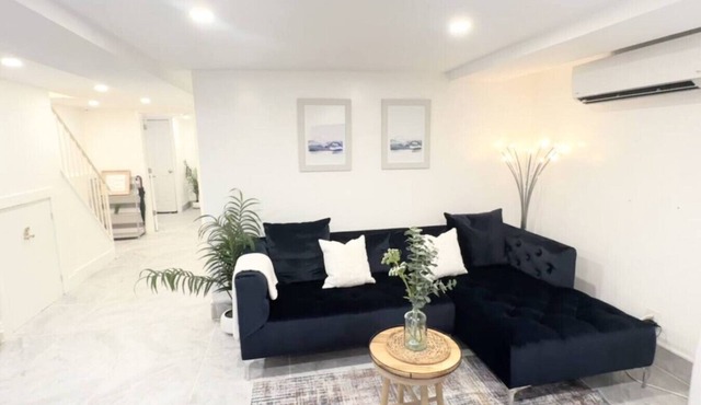 The Brooklyn Terrace Suite 3BR|1 Ba | Free Parking