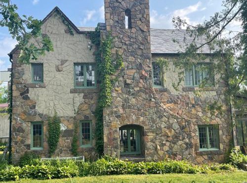 The Brower House on The Mississippi River