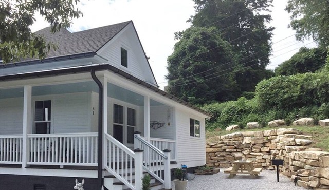 The Bryson City Farmhouse - Railroad History in Downtown!