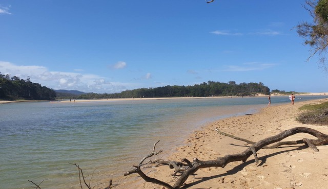 The Bucca Hideaway - Bush & Beach Experience