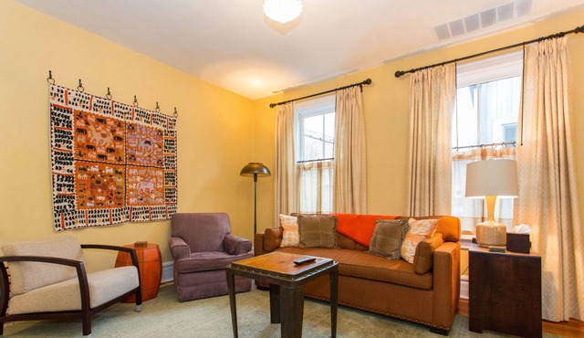 The Bucktown House #2 - Heart of Bucktown/Wicker Park, 10 Min Uber to Mag Mile