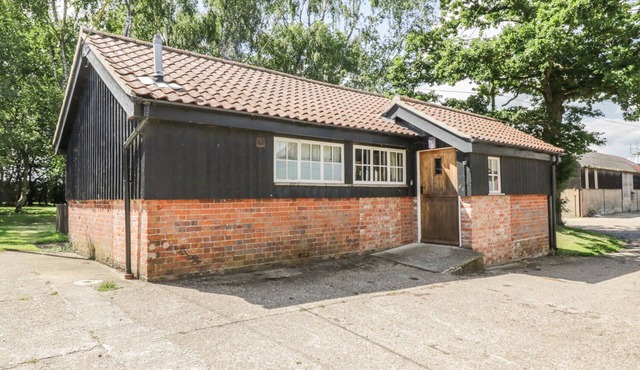 THE BULL PEN, with a garden in Eye