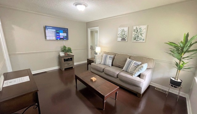 The Bungalow/Artsy Eclectic Urban Boutique