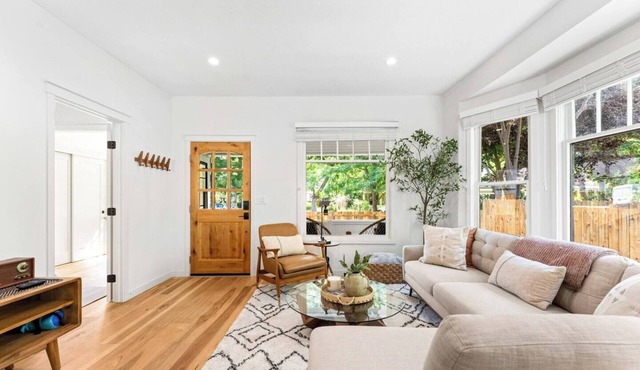 * The Bungalow at Hyde Park *