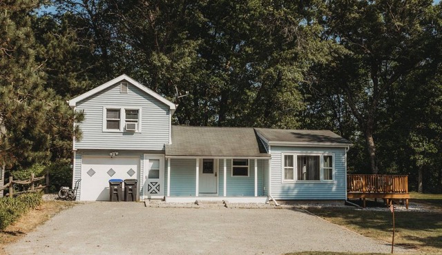 The Bungalow on Lake Drive