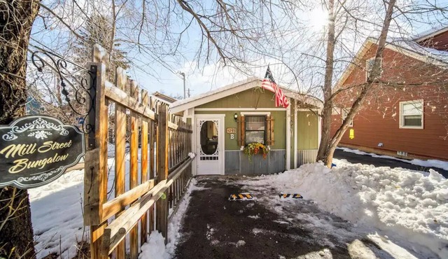 The Bungalow on Mill St.n