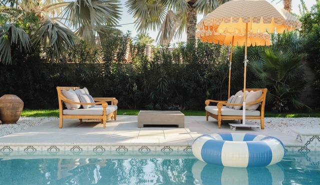 The Bungalow Palm Springs - Pool & Jacuzzi, Pet Friendly!