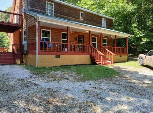 The Bunkhouse - 3 BR, 2 BA Deluxe Cabin