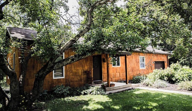 The Bunkhouse on Bunkum, enjoy a serene location on the edge of town