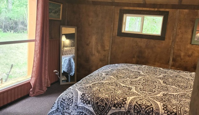 The Bunkhouse-within walking distance to Main Street Augusta