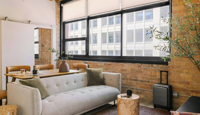 The Burnham Hotel Jackson Blvd Chicago Illinois , Belvilla District 6 Formerly Sonder