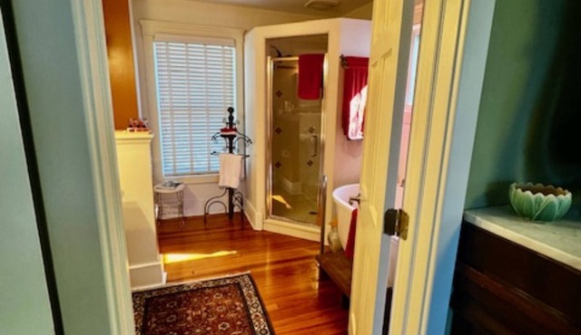 The Burnt Toast Inn- Master Suite