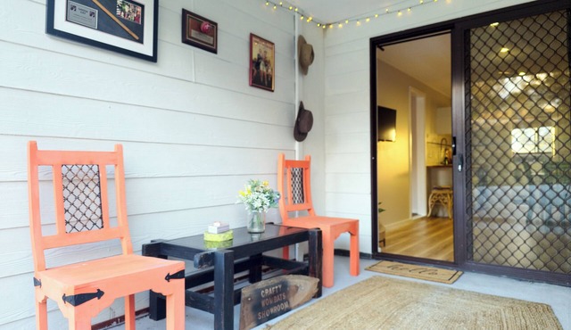 The Burrow: Creative Retreat & Showroom Stay in Frog Rock