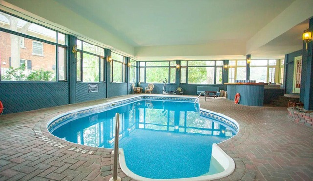 The Butchart Estate: heritage mansion by Georgian Bay