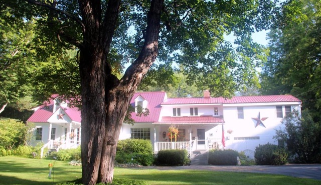 The Buttonwood Inn on Mt. Surprise