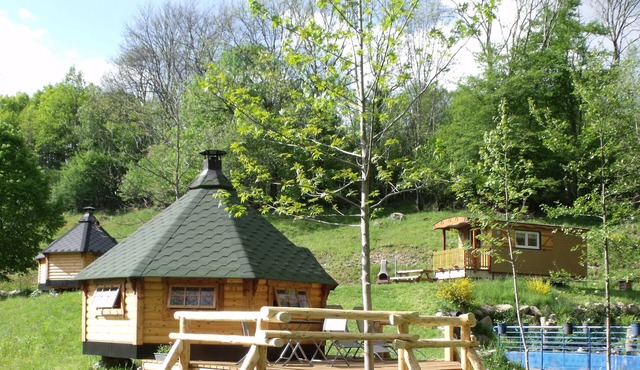 The Cabane Kota 'chambre d'hôte' at Domaine du Châtelet