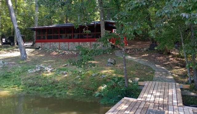 The Cabin at Becks Lake